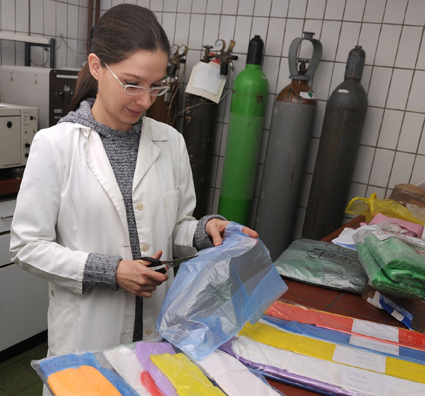 Произвођачи пластике могу да ОДАХНУ: Корона спасла кесе